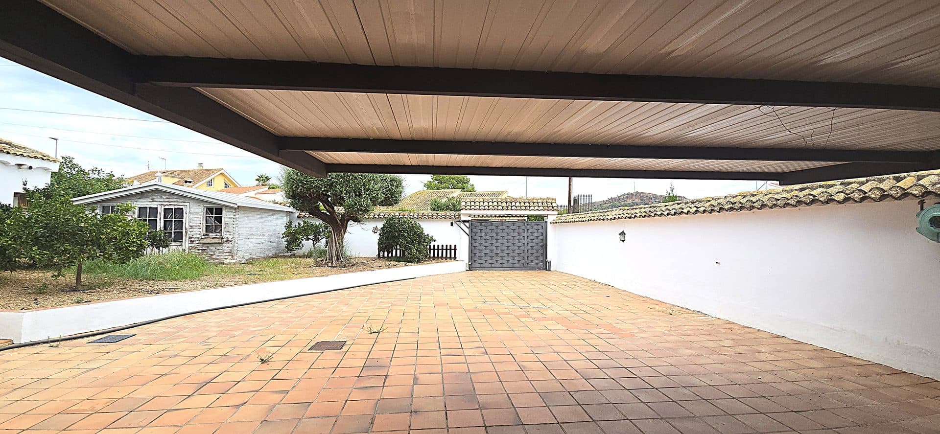 Chalet de 531 m² con Piscina y Parcela de 1.095 m² en Náquera 3