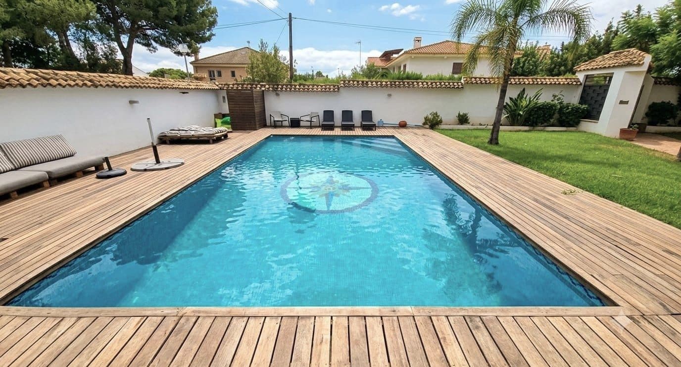 Chalet de 531 m² con Piscina y Parcela de 1.095 m² en Náquera 5