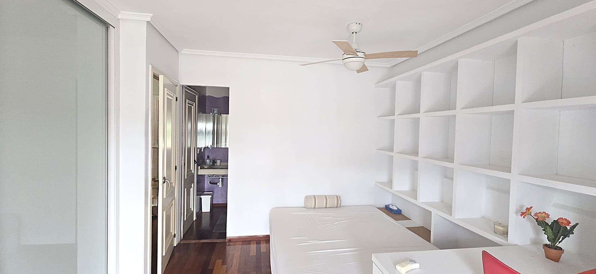 Chalet de 531 m² con Piscina y Parcela de 1.095 m² en Náquera 20
